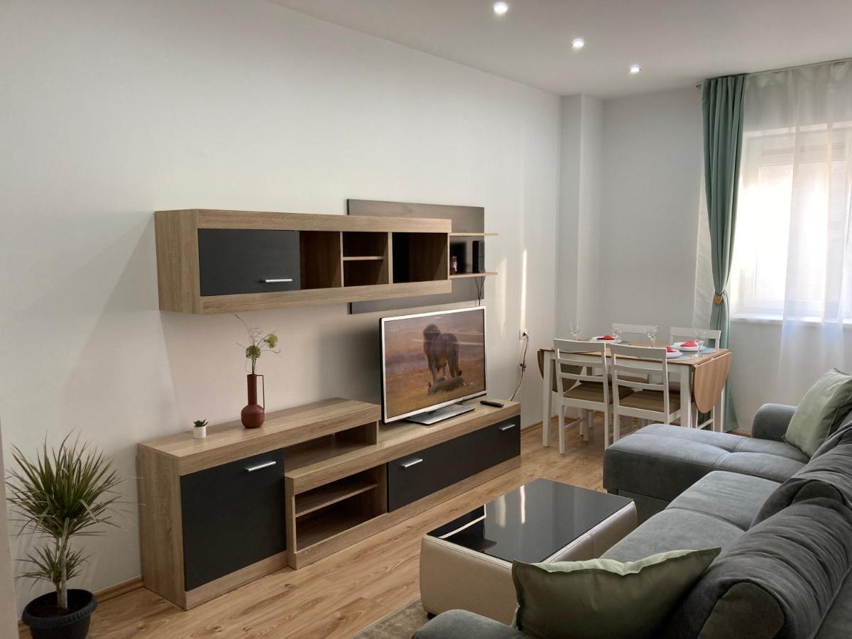 Laroka House Rin Grand Residence Modern Apartment Boekarest Buitenkant foto